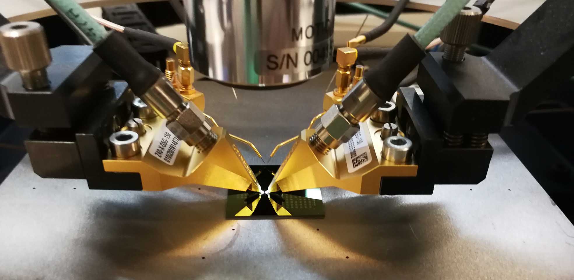 AP4 Mess- und Testtechnologie für neuromorphe Elektronik