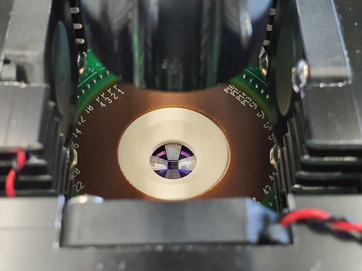 AP4 Mess- und Testtechnologie für neuromorphe Elektronik